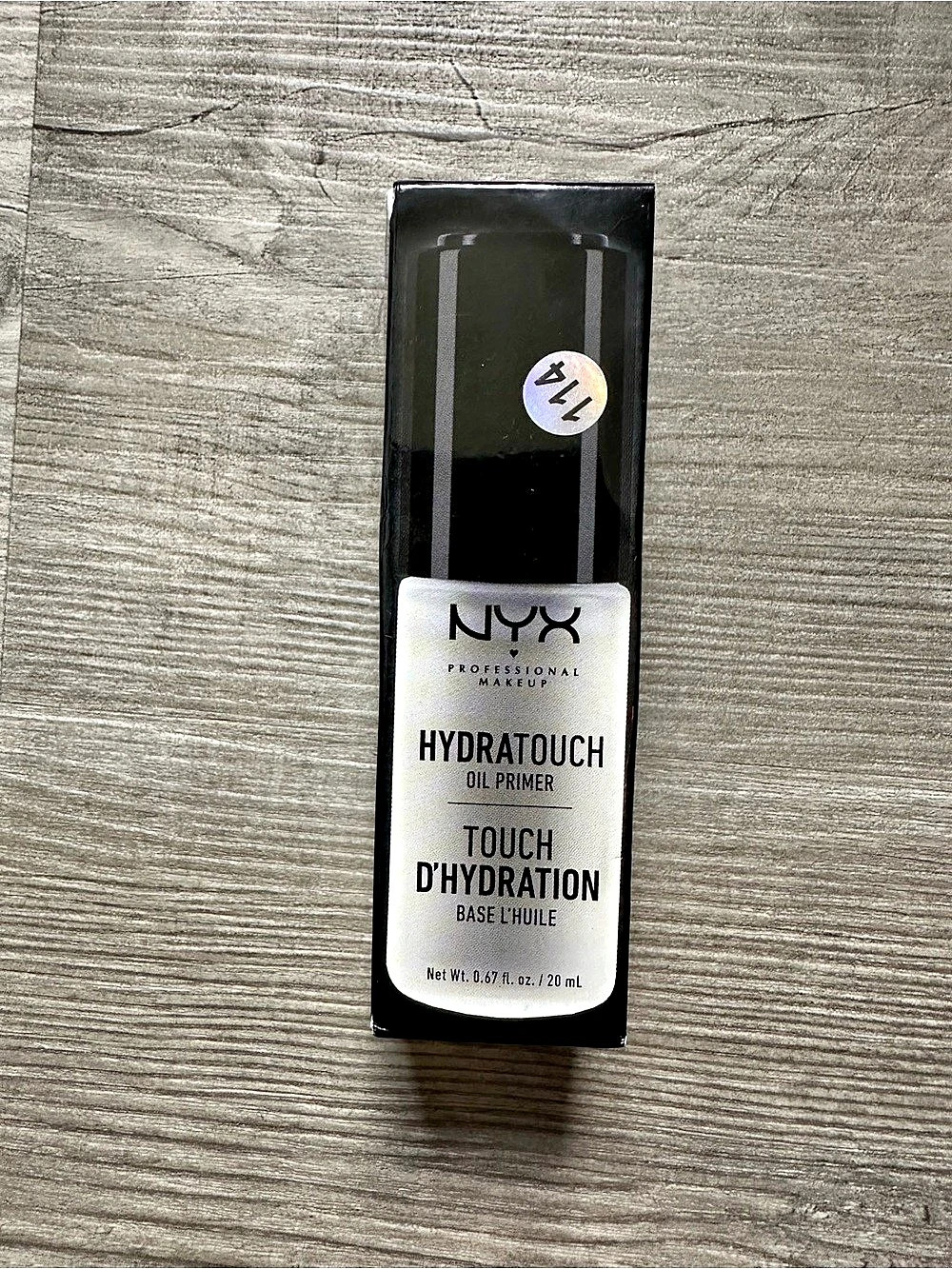 NYX Professional Makeup HydraTouch Oil Primer Oil Primer HTOP01 NWT